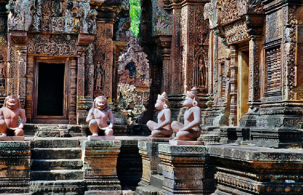 6-Day Cambodia Tour: Discover Siem Reap & Phnom Penh